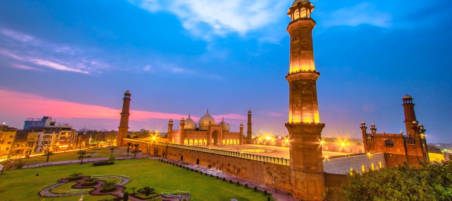 Evening,View,Of,Badshahi,Mosque,Lahore,,Badshahi,Mosque,Is,One